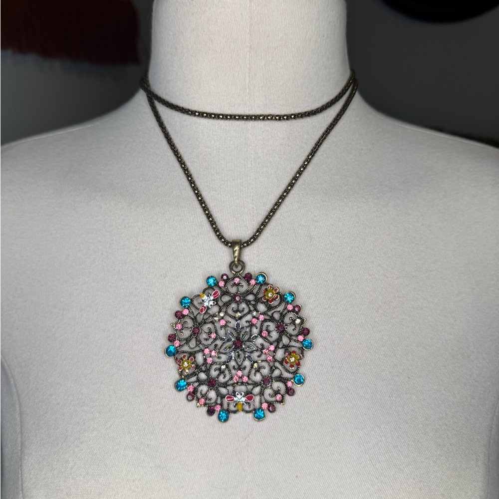 Elegant Multicolor Pendant Necklace
